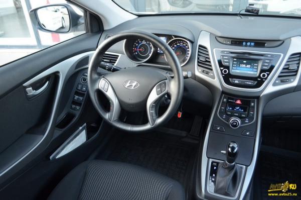 Совершенство эстетики – фэйслифтинг Hyundai Elantra: тест-драйв